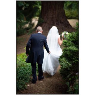 Want to see more of this gorgeous wedding? Click the link in our bio ❤️ #MHP
•
•
•
#wedding #weddingday #bride #weddingphotography #weddingphotographer #buckswedding #bucksweddingphotographer #mkweddingphotographer #weddingbells #tietheknot #shesaidyes